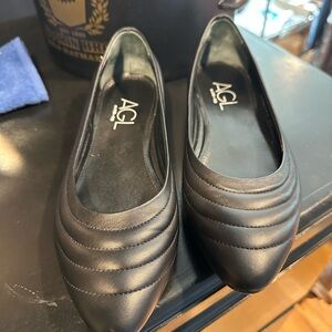 AGL Women's Black Quilted Flats